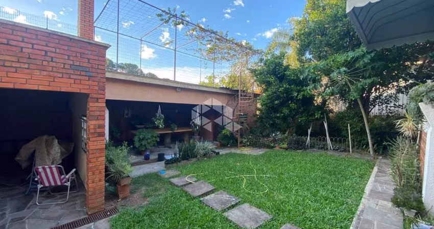 Casa com 3 quartos à venda na Rua Congo, 264, Vila Ipiranga, Porto Alegre