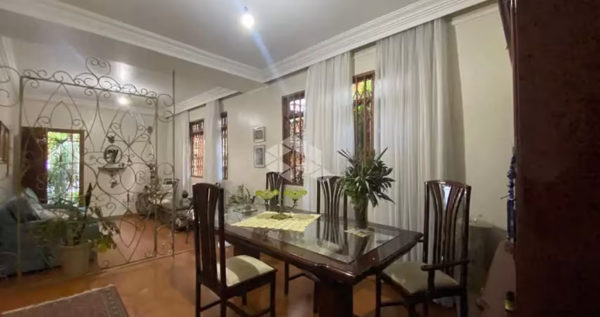 Casa com 3 quartos à venda na Rua Congo, 264, Vila Ipiranga, Porto Alegre