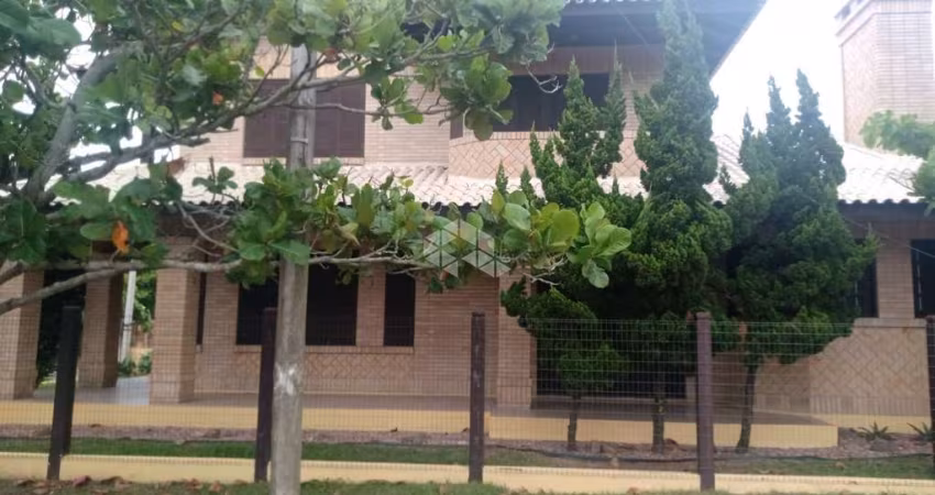 Casa com 4 quartos à venda na Das Orquídeas, 590, Capão Novo, Capão da Canoa