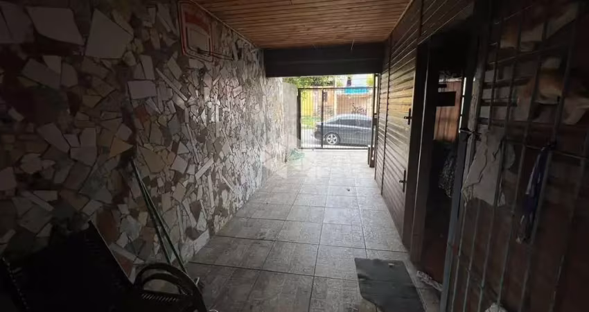 Casa com 2 quartos à venda na João Pereira dos Santos, 225, Costa e Silva, Porto Alegre
