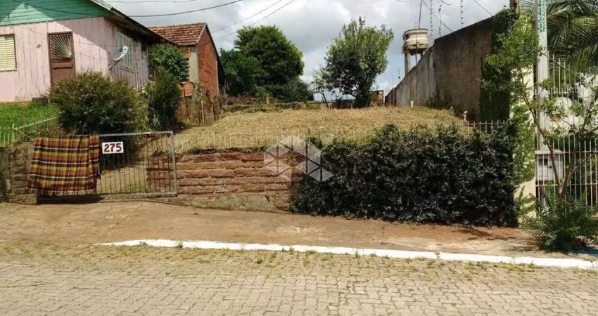 Terreno à venda na Rua Peru, 275, São José, Canoas