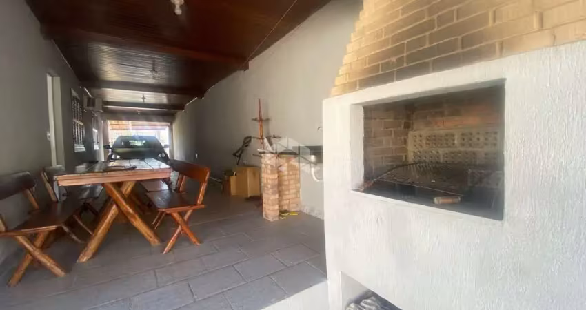 Casa com 3 quartos à venda na Rua Clóvis Beviláqua, 166, Harmonia, Canoas