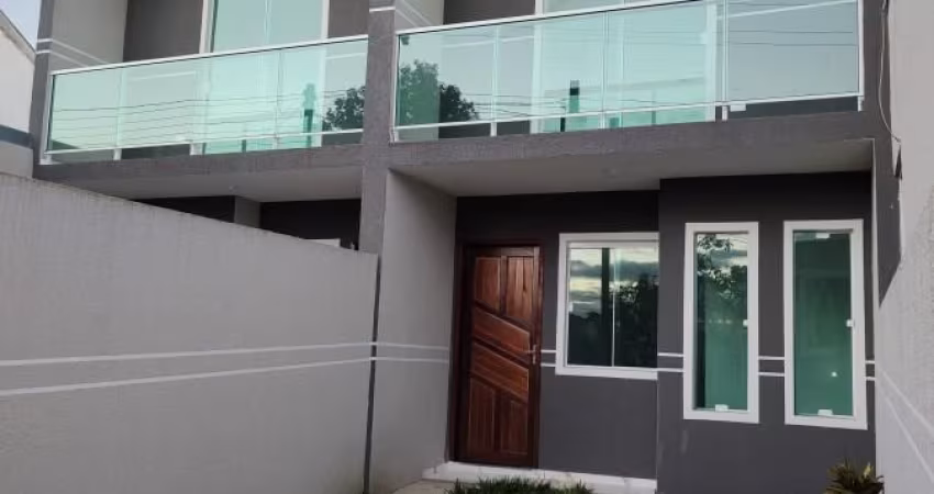Sobrado no CIC - Vitória Régia, 3 dorm e 2 gar. Use FGTS, carta, carro, financia, 375.000