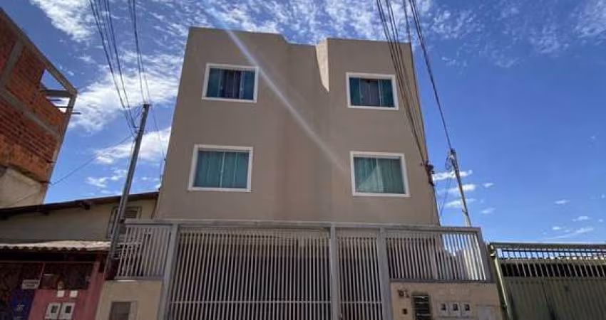 Prédio com 05 Apartamentos e garagem atrás da Avenida do Paranoá/DF