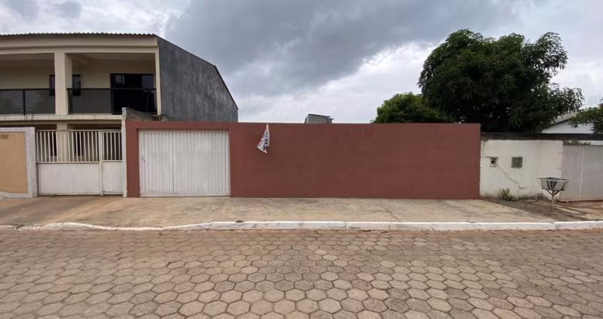 Lote em condomínio fechado! Muro frontal e portão já instalados, em rua sem saída