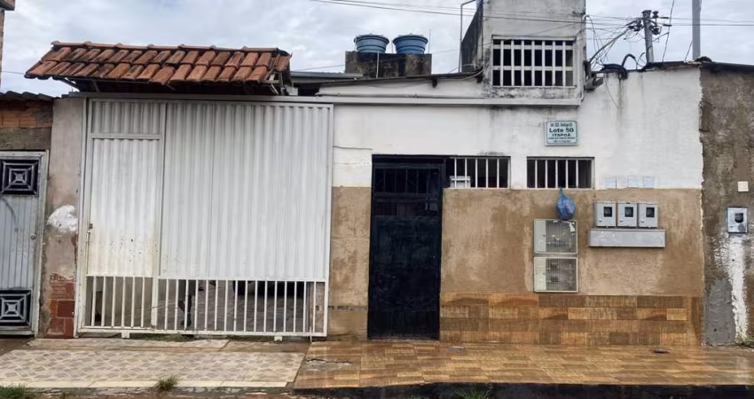 Imóvel com 3 unidades de 2 quartos, laje e renda de R$ 2.250,00
