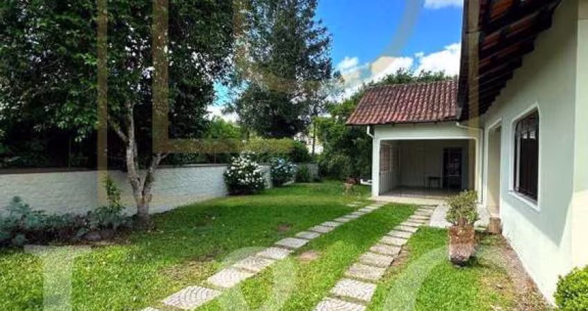 Casa para Venda em Campo Alegre, Centro