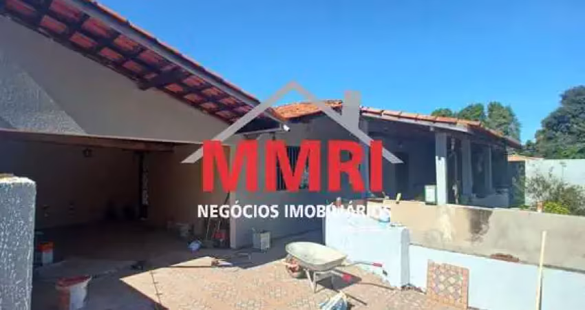 Aluguel de Casa no Monte Libano, Araçoiaba da Serra-SP: 3 Quartos,  Suite, 2 Salas, 3 Vagas, 150m².