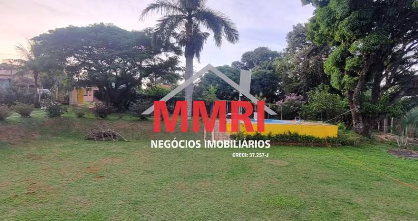 Chácara à venda em Araçoiaba da Serra: Colonial I, com 3 quartos, sala, 2 banheiros, 3.000m² área. Aproveite!