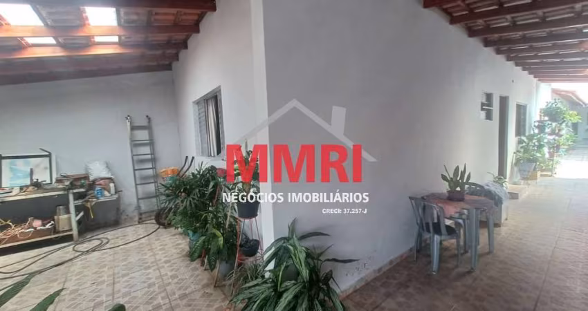 Casa à Venda no Nova Araçoiaba da Serra, com 4 Quartos, 2 Suítes e 348m² - Imperdível novidade!