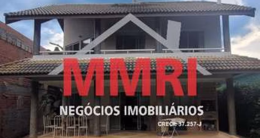 Imperdível: Casa de condomínio à venda em Araçoiaba da Serra-SP: 2 quartos, 1 suíte, 2 banheiros, 212m².