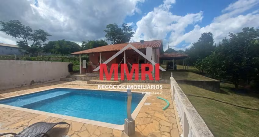 Chácara com piscina à venda em Araçoiaba da Serra-SP, bairro San Conrado:1.000m²