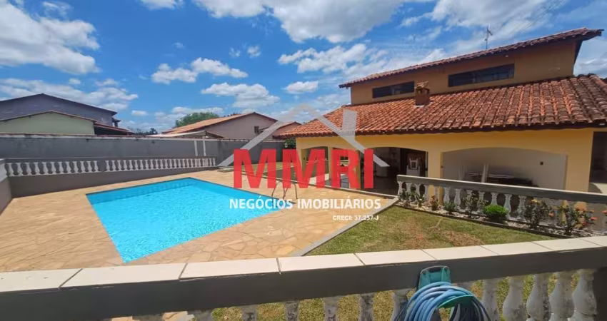 Chácara com piscina à venda no bairro Alvorada: 1.000m²!! CONFIRA!
