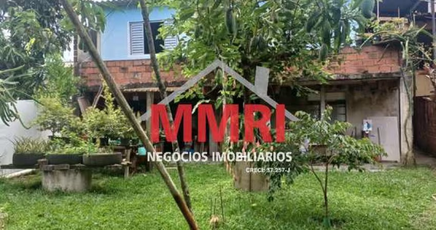 Imperdível: Casa à venda no Maria da Glória com nascente no fundo!!