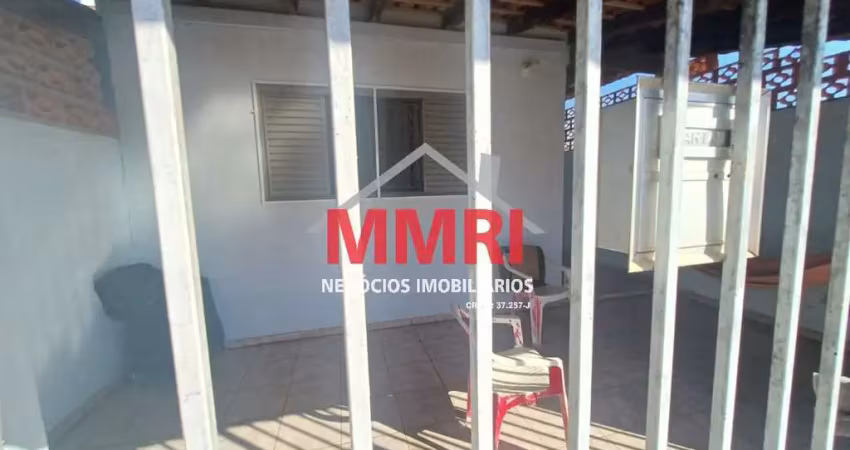 Imperdível oportunidade: Casa à venda em Araçoiaba da Serra-SP, bairro Maria da Glória, 2 quartos e 120,00m² de área.
