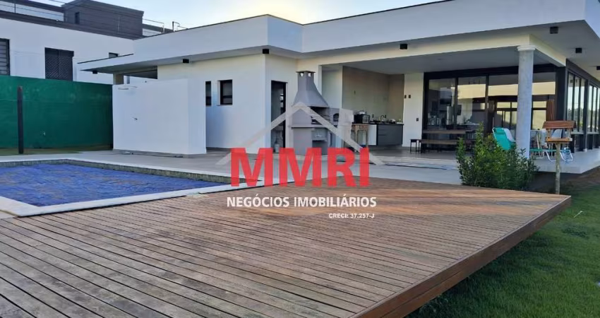 Casa de Condomínio no Village da Serra -800m²- Aceita Permuta de Menor Valor - Aproveite Já!