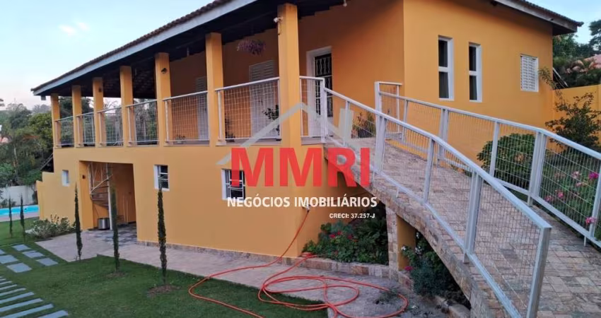 Chácara com piscina à venda no Jardim Salete! ACEITA PERMUTA