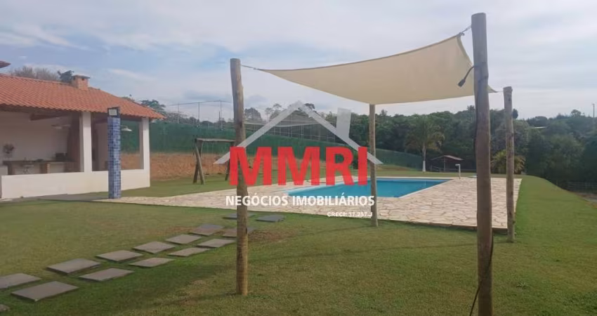 Chácara em condomínio na Fazenda Amadeu em Araçoiaba da Serra-SP.