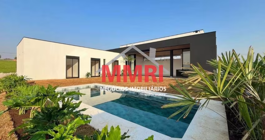 Casa com 3 Suítes no Village Ipanema II à Venda em Araçoiaba da Serra-SP!!