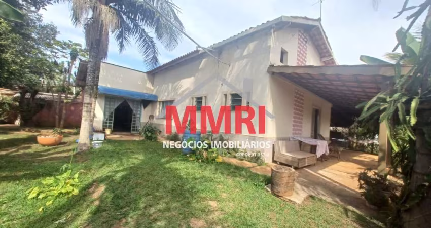 Chácara de 1.600m² com piscina à venda na Alvorada!
