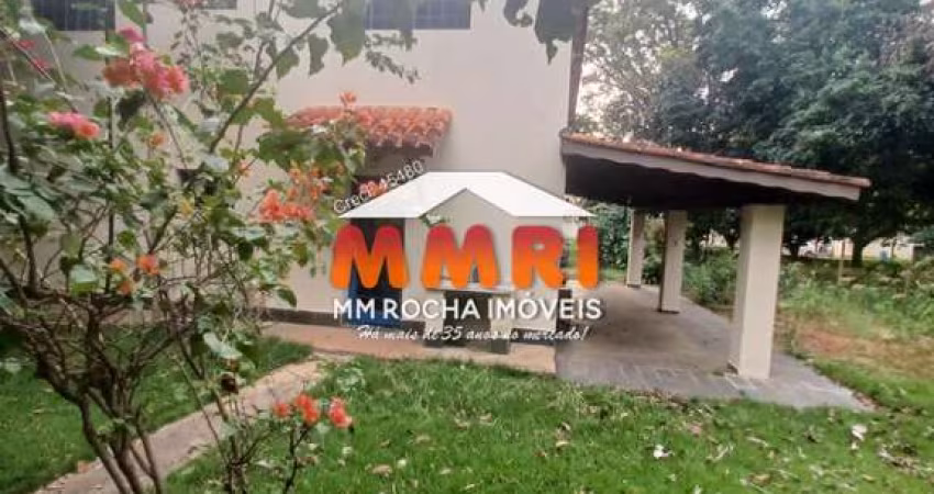 Vende-se Sobrado próximo ao centro de Araçoiaba da Serra!!