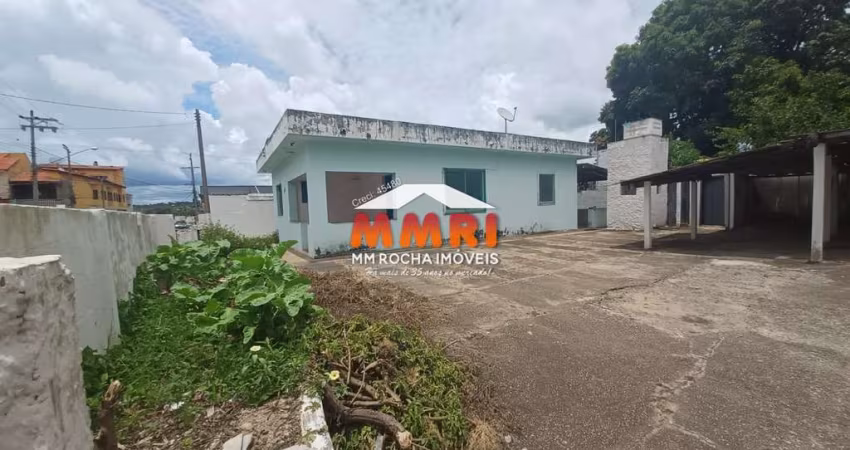 Casa com 3 dormitórios à Venda no Centro de Araçoiaba da Serra/SP