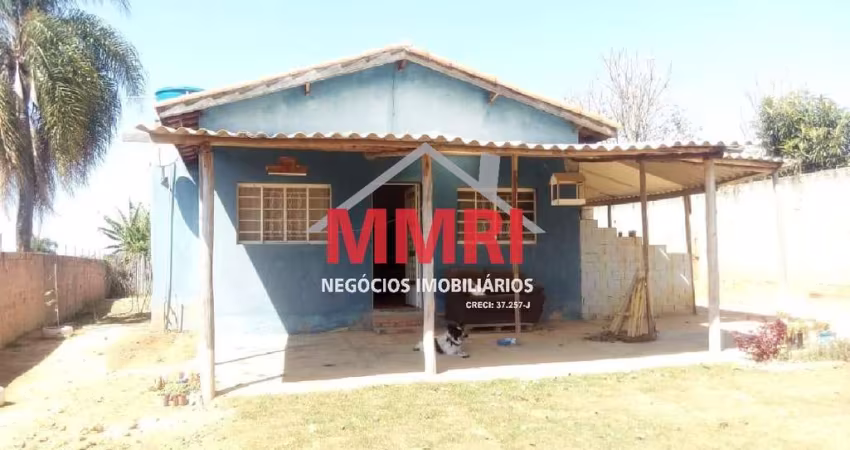 Chácara à venda em Capela do Alto-SP, bairro Iperozinho, com 40,00 m² de área.