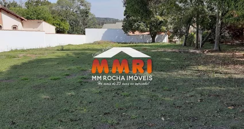 Terreno à Venda no Centro de Araçoiaba da Serra/SP