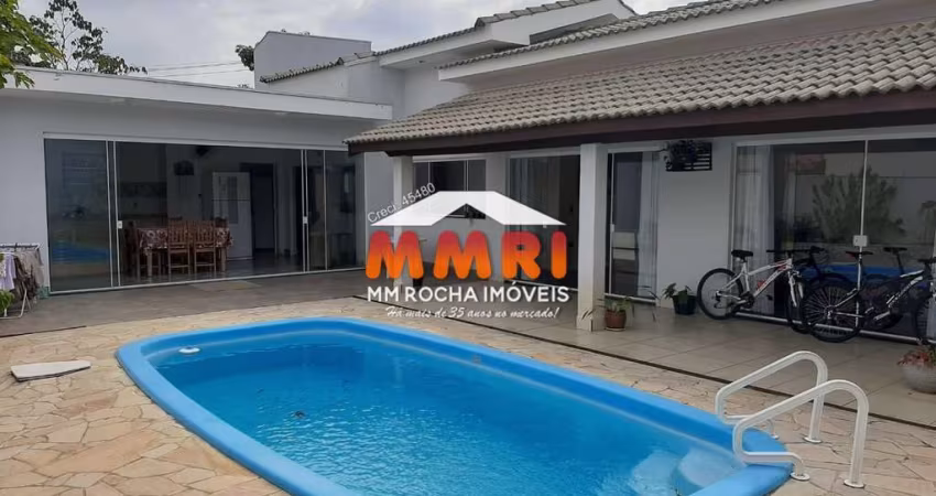 Casa com 3 dormitórios à venda no Condomínio Lago da Serra - Araçoiaba da Serra/SP