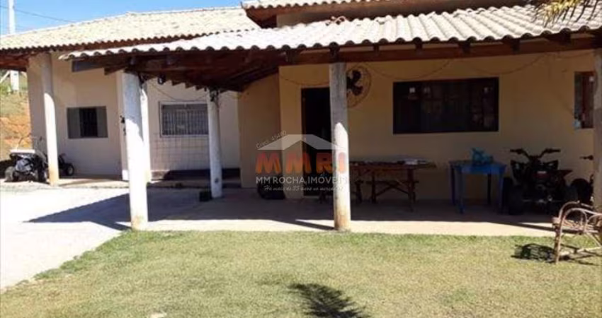 Chácara com 3 dorms, Village da Serra, Araçoiaba da Serra - R$ 650 mil, Cod: 3429