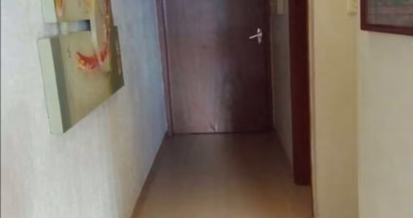 Linda Casa em Pinheiros com 180m² 3 dormitórios 2 banheiros