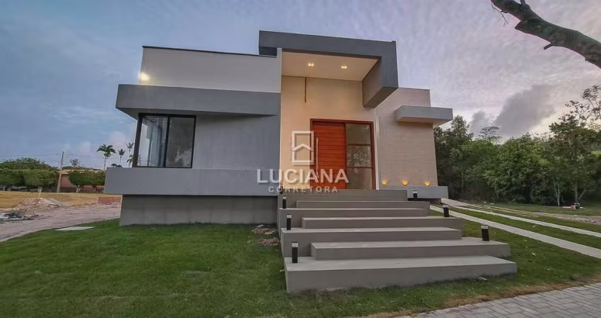 Para você que procura uma casa de alto padrão! Imóvel com 4 suítes em condomínio