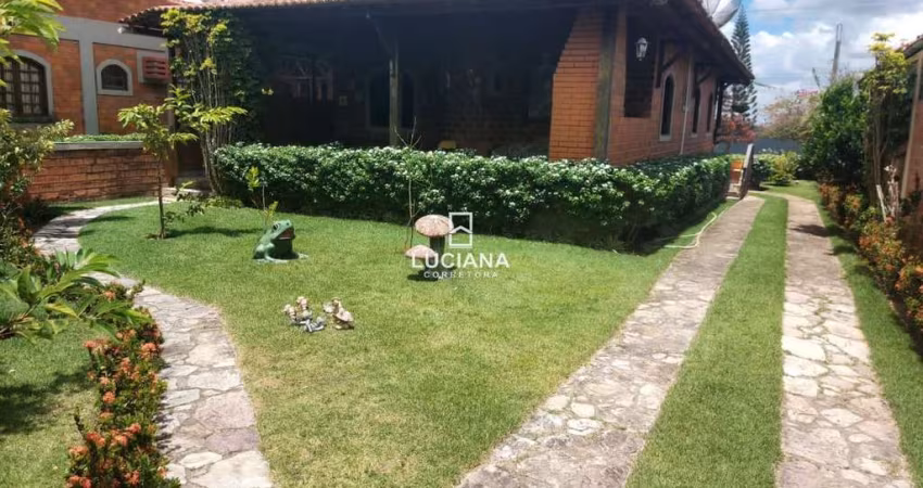 Casa com 3 quartos em condomínio para locação