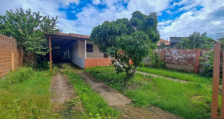 Casa com terreno amplo Fora de Condomínio e com 4 quartos