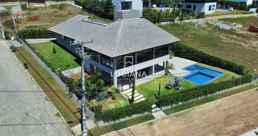 De R$ 2.700.000 por R$ 1.900.000 - Sua Casa de Alto Padrão em Condomínio