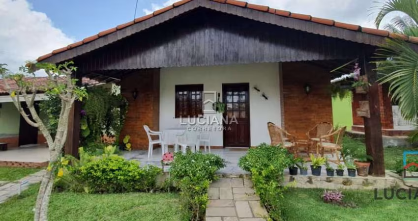 Casa com 3 quartos à Venda Em Condomínio
