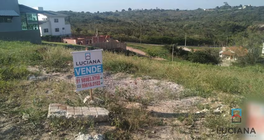 Lote de 450 m² para venda em ótimo condomínio!