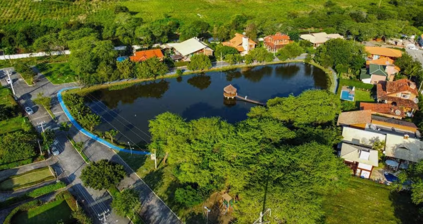 Excelente lote plano e de esquina em ótimo condomínio - Gravatá/PE