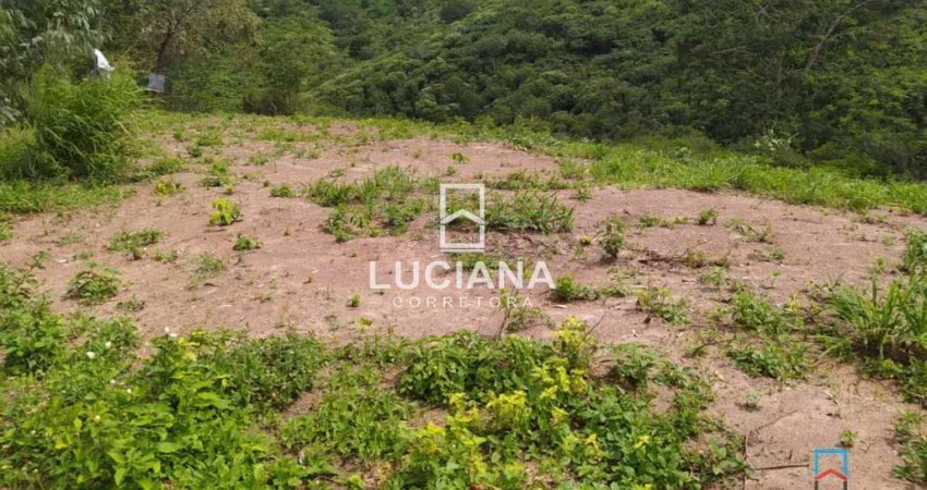 Terreno com 3.800m² em Condomínio