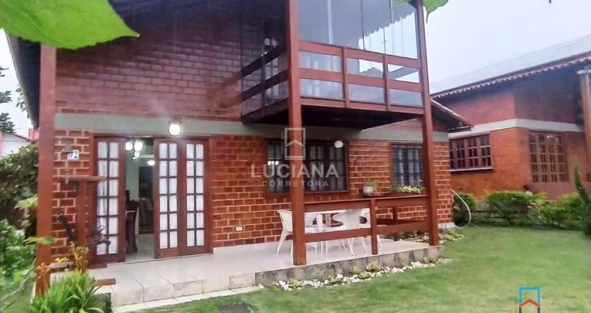 Casa em condomínio à venda