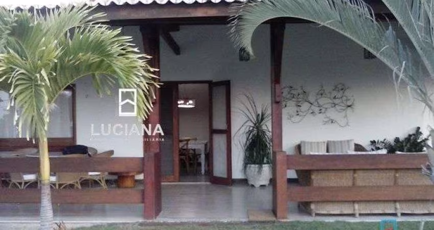 Belíssima Casa a venda em Condomínio - Gravatá-PE