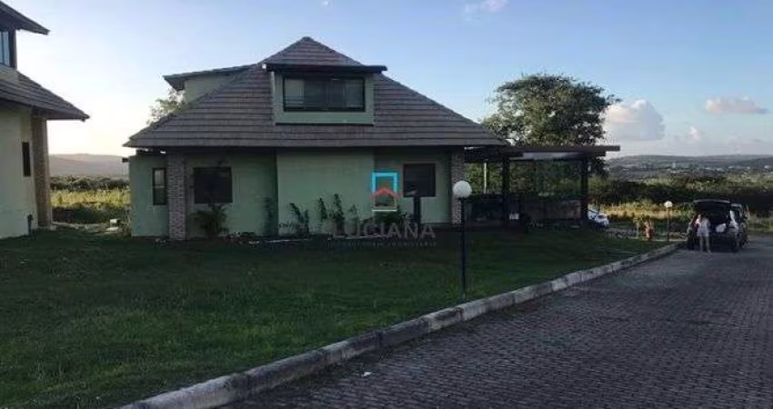 Bangalô Mobiliado com Piscina em Condomínio