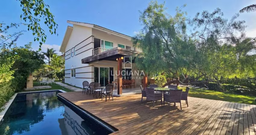 Alto Padrão! Excelente Casa com 6 suítes em condomínio referência!