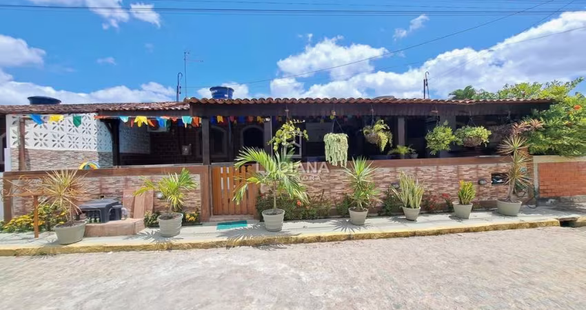 Casa com 4 Quartos em Condomínio com ótima localização! Gravatá/PE