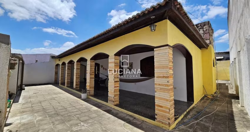 Excelente Localização! Casa com 4 Quartos em Gravatá/PE