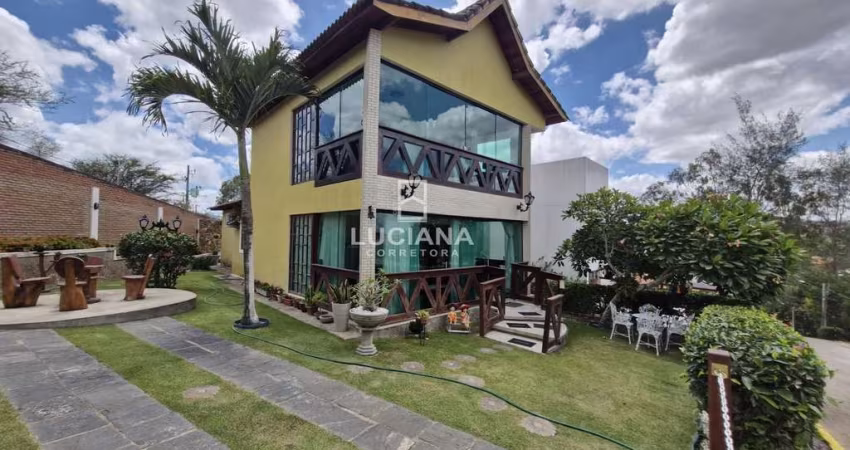 5 Minutos do Centro da Cidade! Casa com 3 Quartos em Condomínio em Gravatá/PE