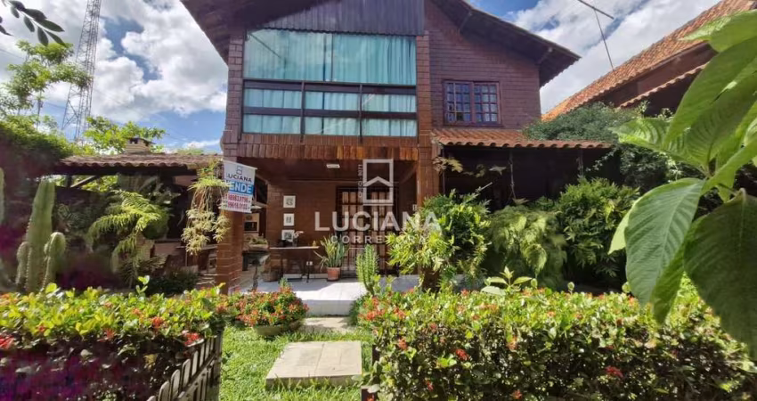 Casa com 5 quartos à venda em Condomínio
