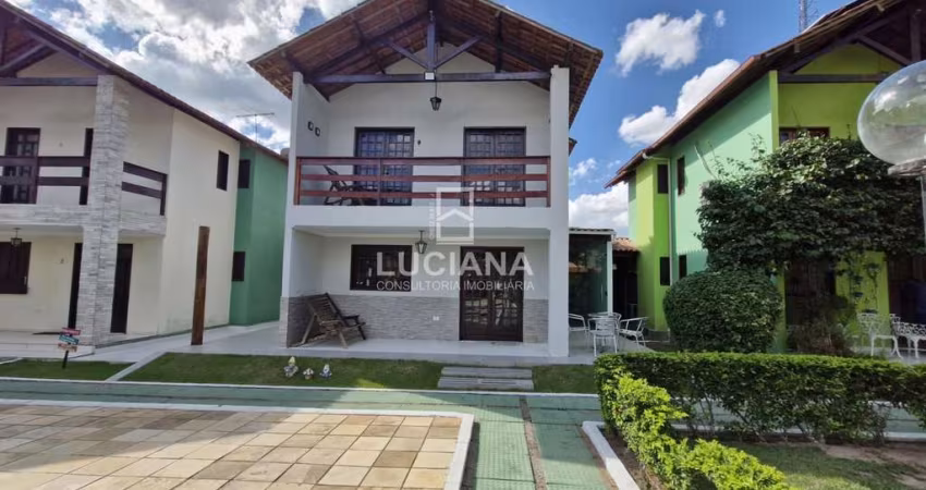 Encantadora Casa de Condomínio