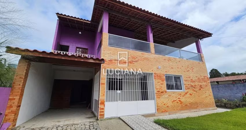Excelente Localização! Casa com piscina perto do Centro de Gravatá/PE