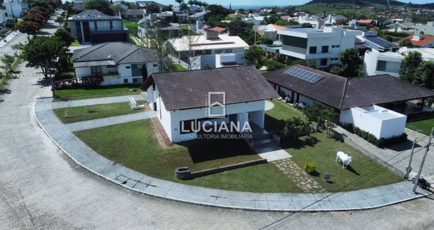 Incrível! Casa com 4 suítes em Excelente Condomínio em Gravatá/PE